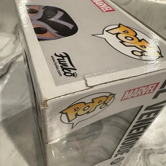 El Venenoide Funko Pop 707 (listing #2) - Picture 7 of 9